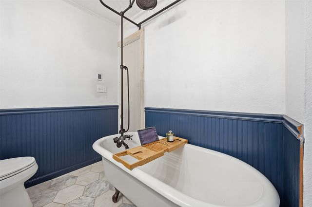 2129 Cardinal Lane, Fort Worth, TX 76111