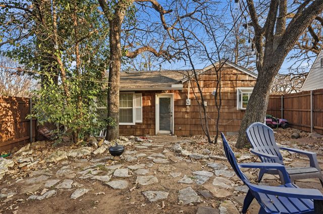 2129 Cardinal Lane, Fort Worth, TX 76111