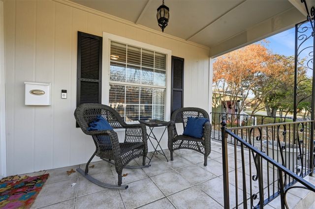 2129 Cardinal Lane, Fort Worth, TX 76111