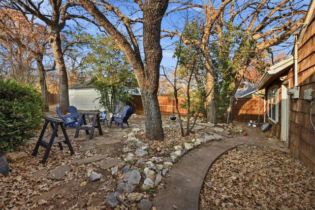 2129 Cardinal Lane, Fort Worth, TX 76111