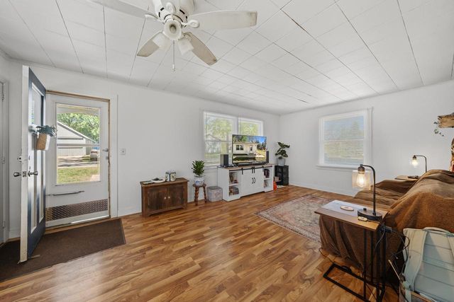N6566 Elder ROAD, Delavan, WI 53115