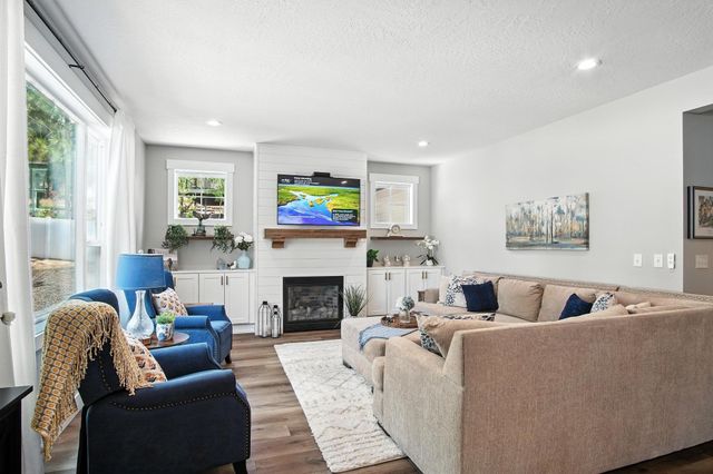 60849 Westview Dr, Nine Mile Falls, WA 99026