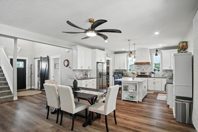 60849 Westview Dr, Nine Mile Falls, WA 99026