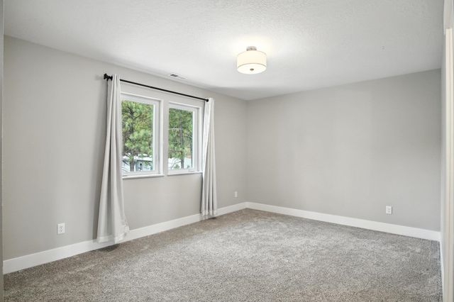 60849 Westview Dr, Nine Mile Falls, WA 99026