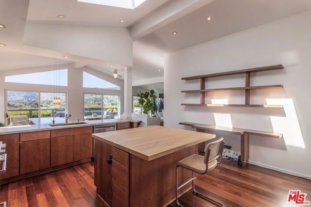 29500 Heathercliff Road 275, Malibu, CA 90265