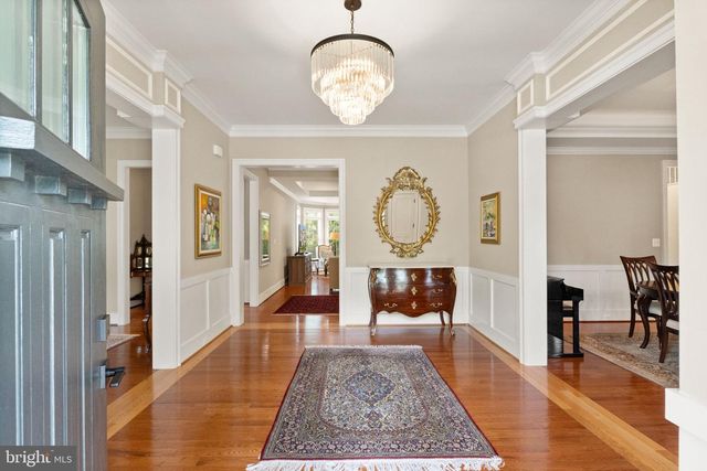 9311 TALISMAN DR, Vienna, VA 22182