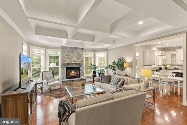 9311 TALISMAN DR, Vienna, VA 22182