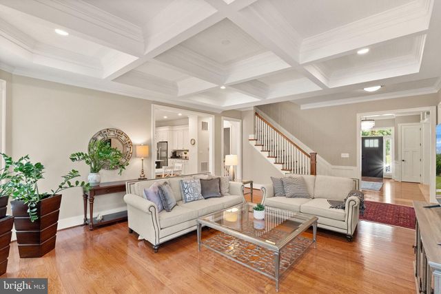 9311 TALISMAN DR, Vienna, VA 22182