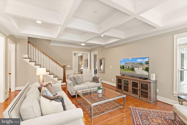 9311 TALISMAN DR, Vienna, VA 22182