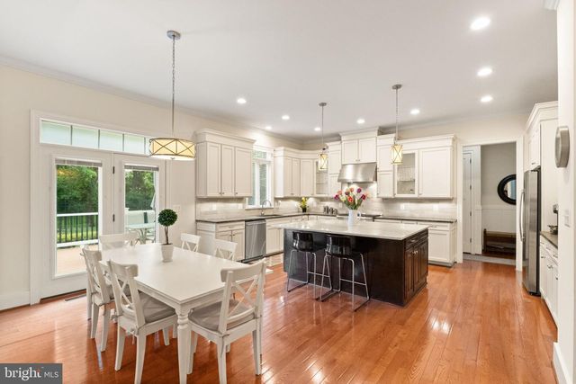 9311 TALISMAN DR, Vienna, VA 22182