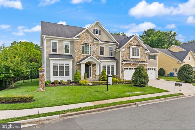 9311 TALISMAN DR, Vienna, VA 22182