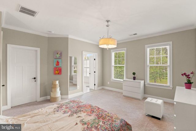 9311 TALISMAN DR, Vienna, VA 22182