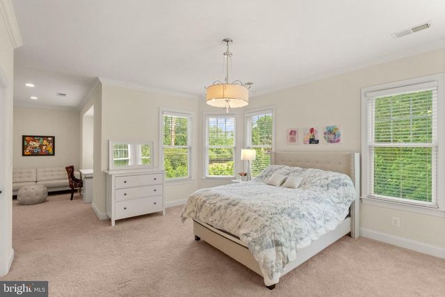 9311 TALISMAN DR, Vienna, VA 22182