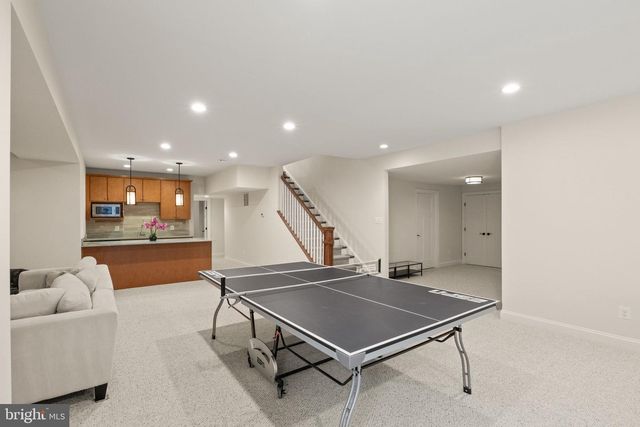 9311 TALISMAN DR, Vienna, VA 22182