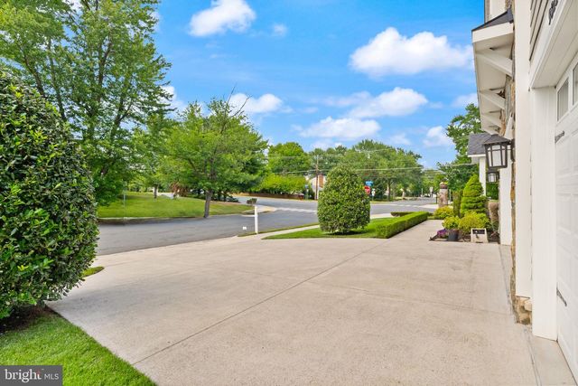 9311 TALISMAN DR, Vienna, VA 22182