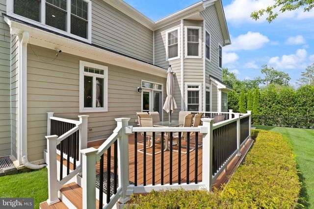 9311 TALISMAN DR, Vienna, VA 22182