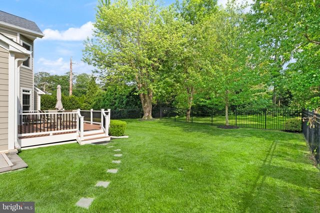 9311 TALISMAN DR, Vienna, VA 22182