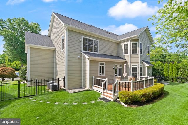 9311 TALISMAN DR, Vienna, VA 22182