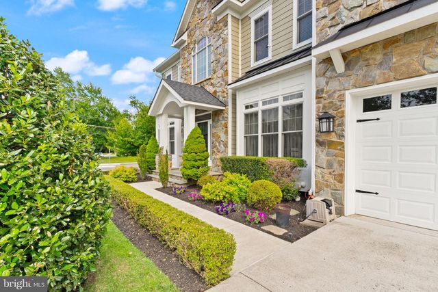 9311 TALISMAN DR, Vienna, VA 22182