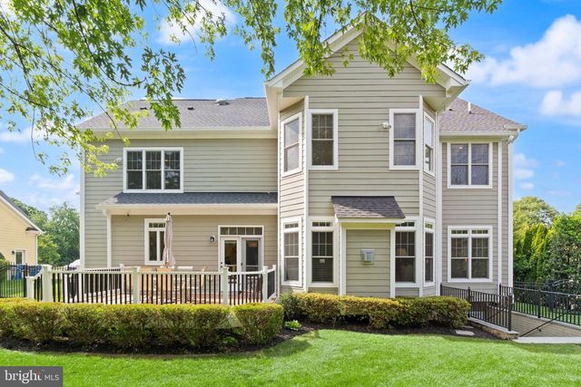 9311 TALISMAN DR, Vienna, VA 22182