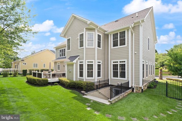 9311 TALISMAN DR, Vienna, VA 22182