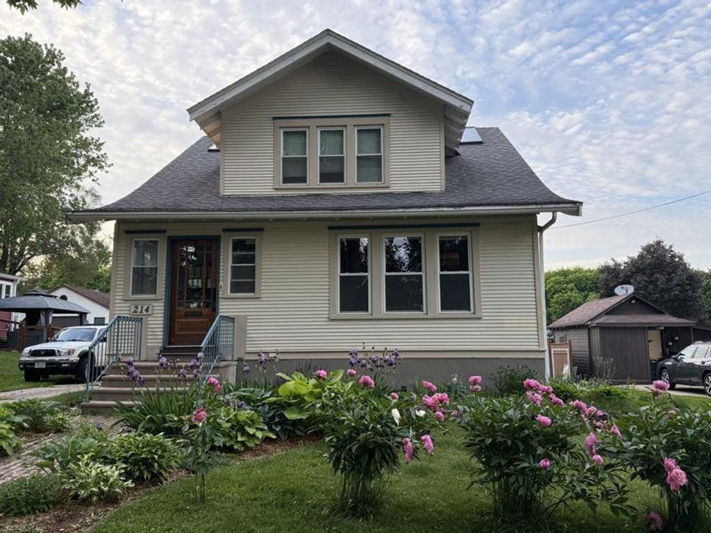 214 Hickory Street, Fort Atkinson, WI 53538