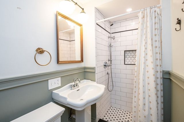 34 Lowell Road, North Reading, MA 01864