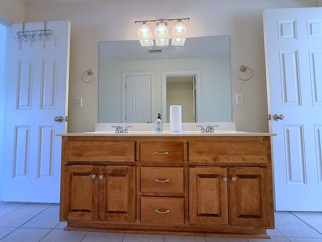 1413 Station Four Ln, Old Hickory, TN 37138