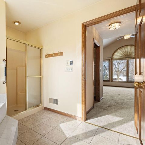 S75W17601 Harbor CIRCLE, Muskego, WI 53150