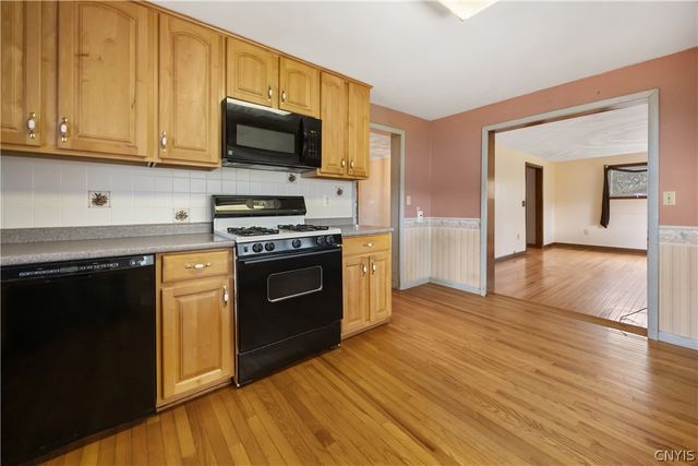 8258 Thompson Road, Cicero, NY 13039
