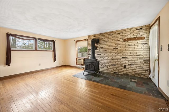 8258 Thompson Road, Cicero, NY 13039