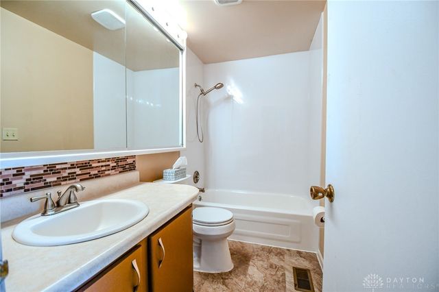 7233 Serpentine Drive, Dayton, OH 45424