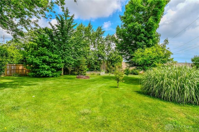 7233 Serpentine Drive, Dayton, OH 45424