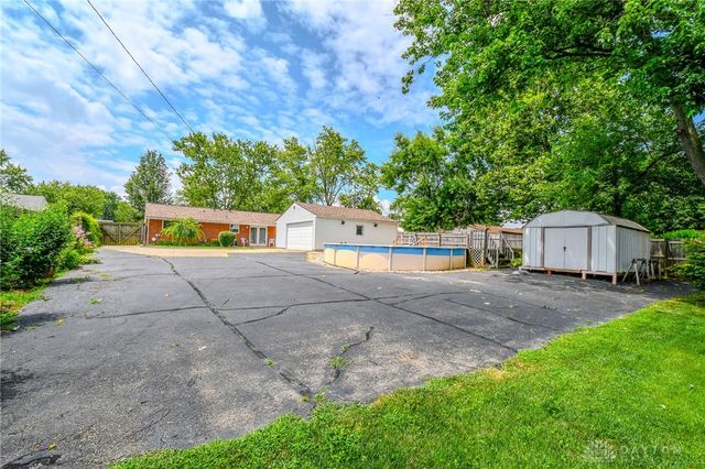 7233 Serpentine Drive, Dayton, OH 45424