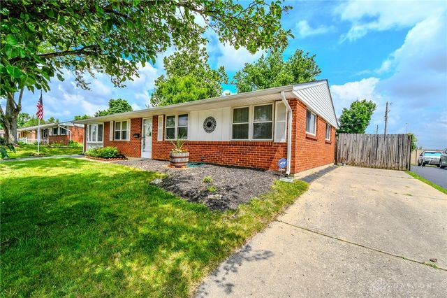 7233 Serpentine Drive, Dayton, OH 45424