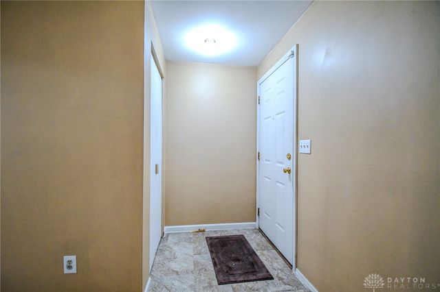7233 Serpentine Drive, Dayton, OH 45424