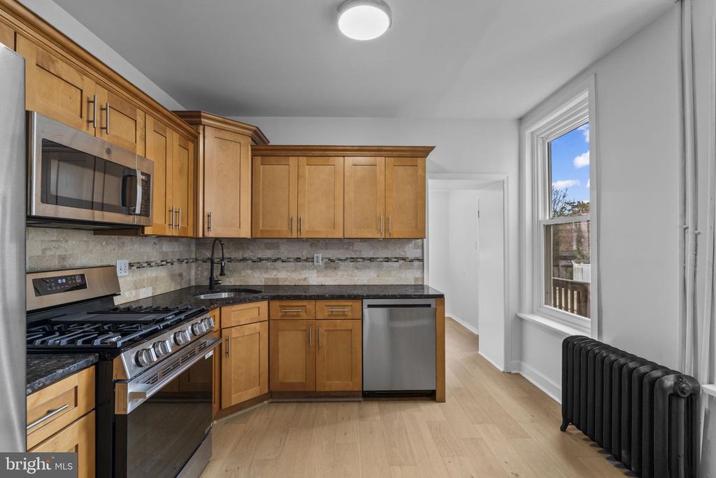 359 CONARROE ST, Philadelphia, PA 19128 — photo 5