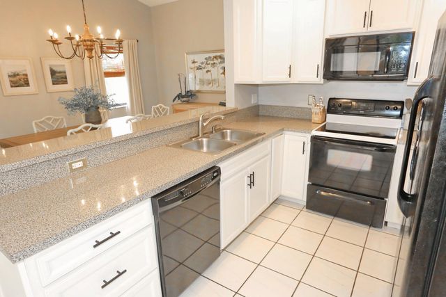 15061 Durham Lane, Davie, FL 33331