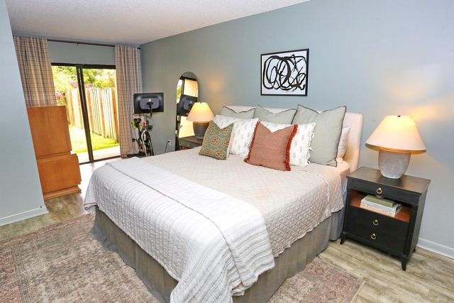 15061 Durham Lane, Davie, FL 33331