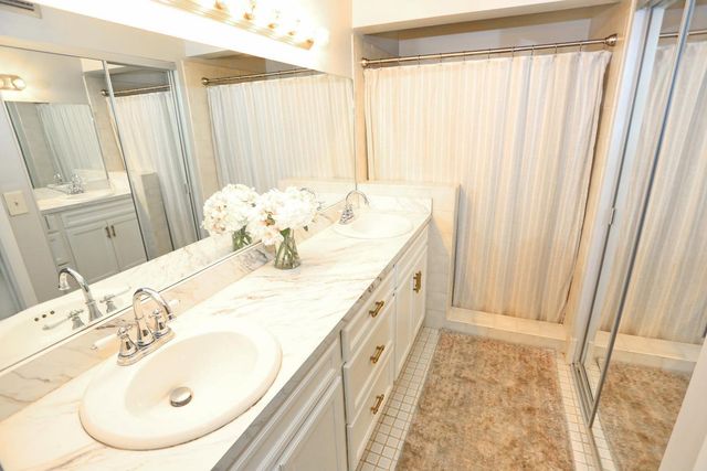 15061 Durham Lane, Davie, FL 33331