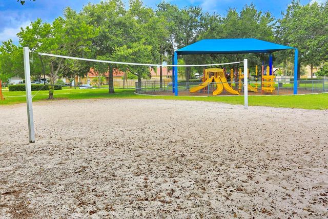 15061 Durham Lane, Davie, FL 33331