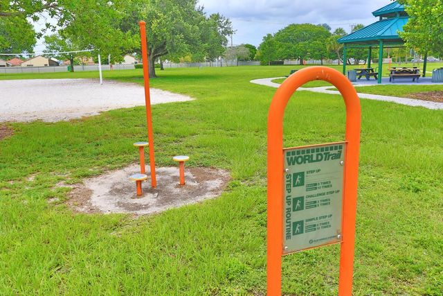 15061 Durham Lane, Davie, FL 33331