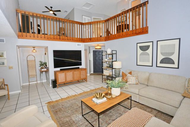 15061 Durham Lane, Davie, FL 33331