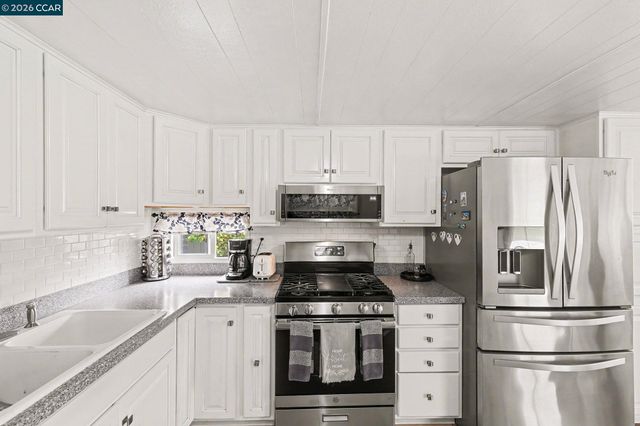 75 E Bolton Rd 29, Oakley, CA 94561