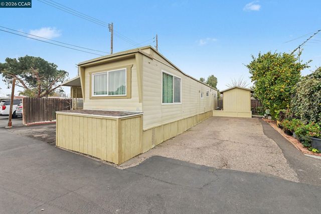 75 E Bolton Rd 29, Oakley, CA 94561