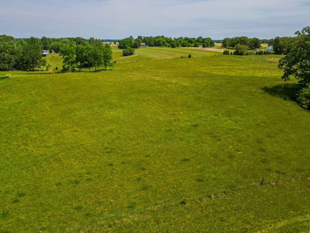3 Valley Rd, Springfield, TN 37172
