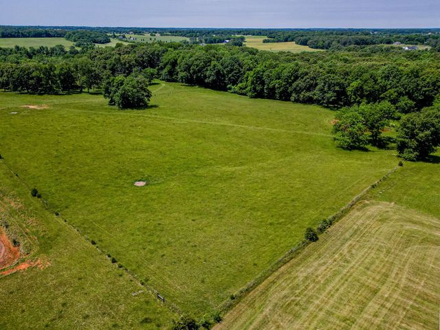 3 Valley Rd, Springfield, TN 37172