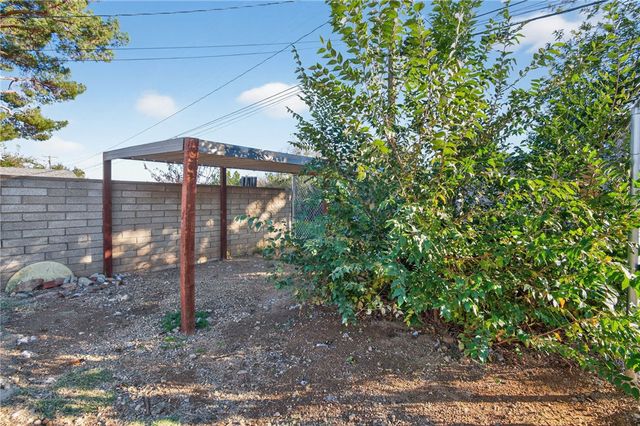 3150 E Potter Avenue, Kingman, AZ 86409