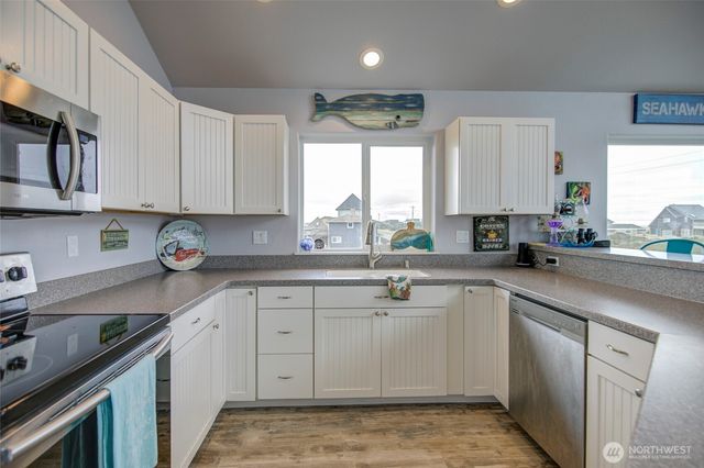 1120 Ocean Shores Boulevard SW, Ocean Shores, WA 98569