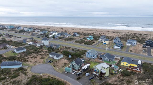 1120 Ocean Shores Boulevard SW, Ocean Shores, WA 98569